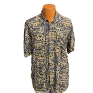 EXPRESSIONS Worldwide men’s short sleeve button down shirt size L